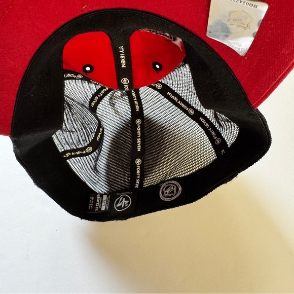 NWOT Calgary Flames NHL Baseball Cap Hat 47 Stretch Fit Black Red Sz L-XL - Picture 7 of 11